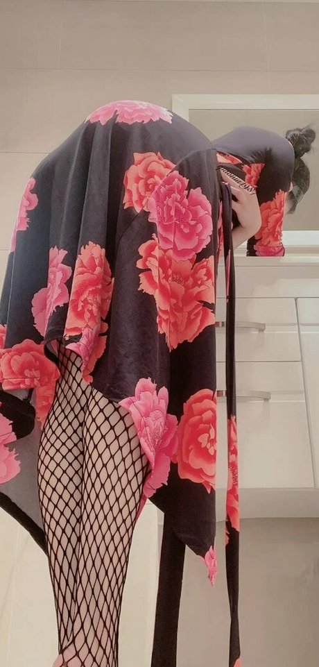 QiaonniuTT star sexy pictures