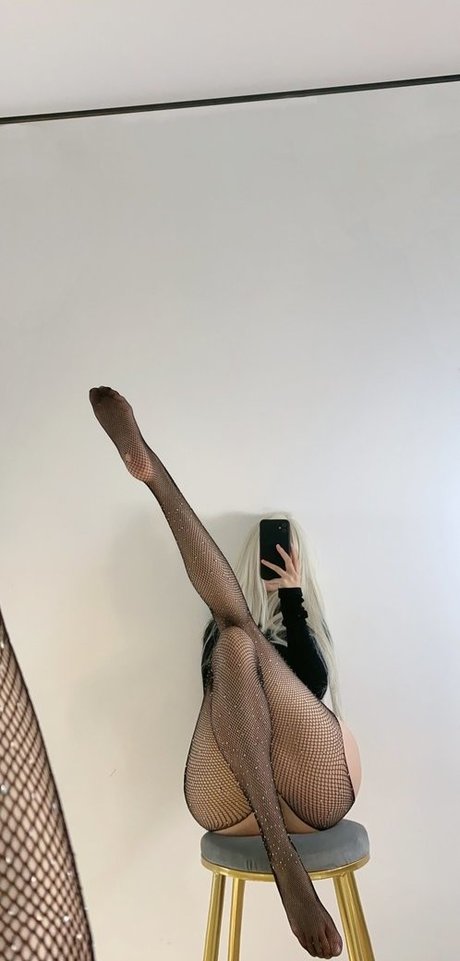 QiaonniuTT adult actress picture