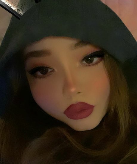 blonde handjob onlyfans naked pic