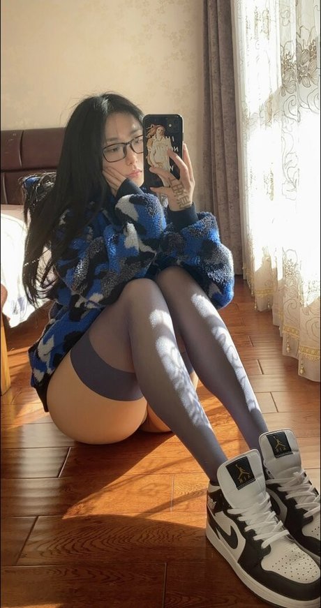 blonde wife onlyfans erotic images