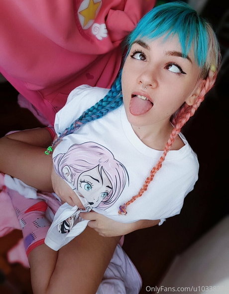 Mimo Suicide model beautiful photo