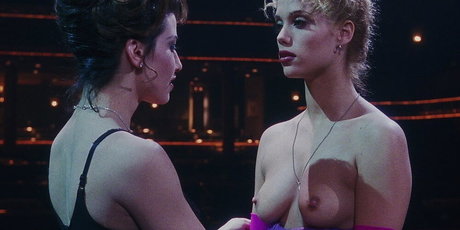 Elizabeth Berkley star perfect photo