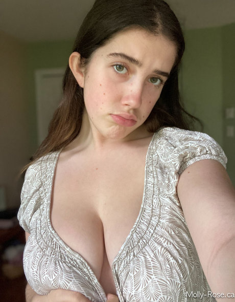 Molly Barkasy model porn gallery