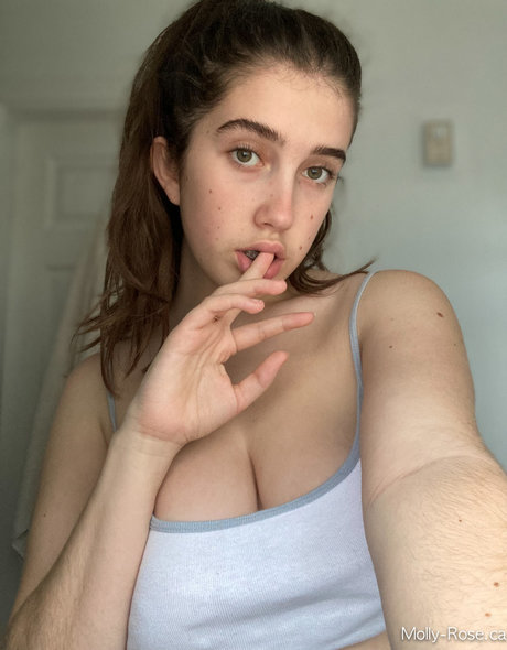 Molly Barkasy nude model pics