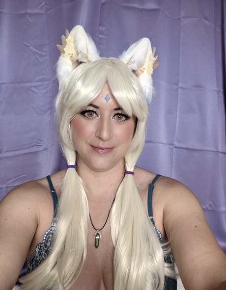 Lady Kitsune art model picture