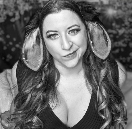 Lady Kitsune best actress pictures