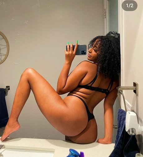 saturnswrld xxx model archive