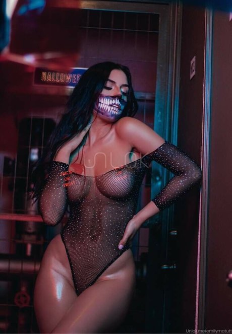 emilymatutt top actress picture