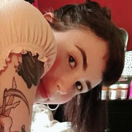 lilliannee nude star pictures