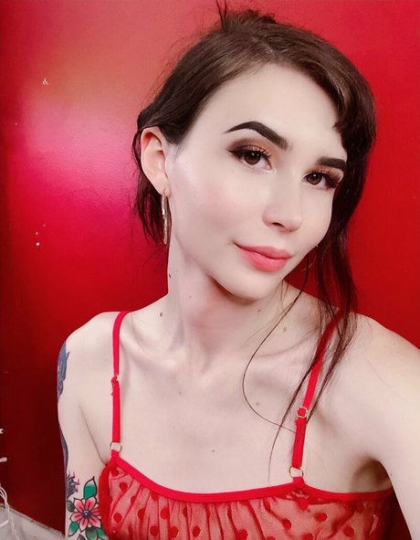 lilliannee pornstar nudes images