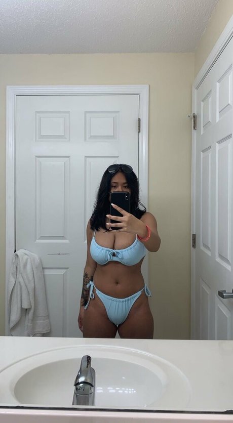 Oyasia nudes model gallery