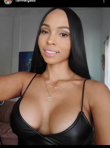 Faviola Vargas pretty star photos