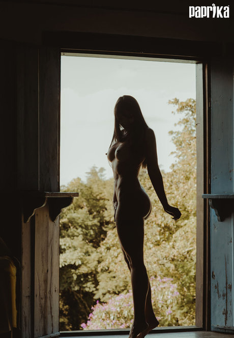 Emmanuelle Guimaraes erotic actress img