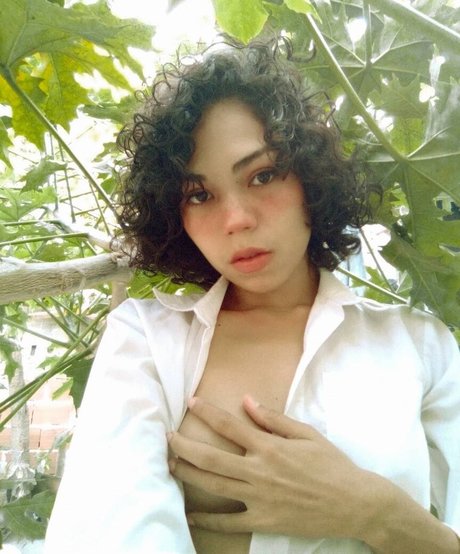 Maiyagami nude star image