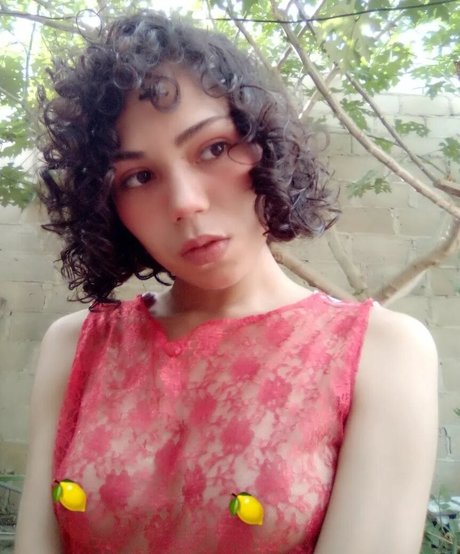 Maiyagami star pornographic photos