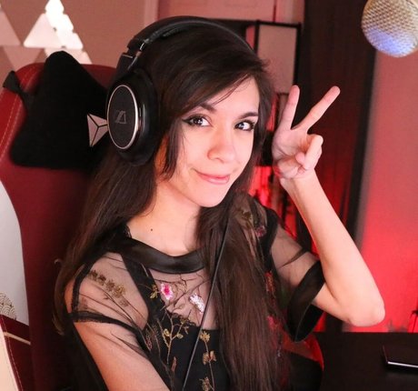 MaryMaybe hd star images