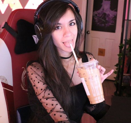 MaryMaybe sexy star img