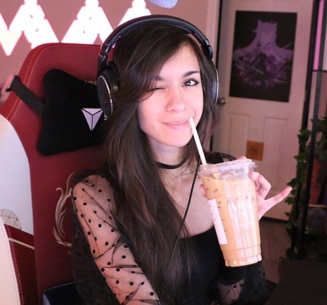 MaryMaybe hot actress galleries