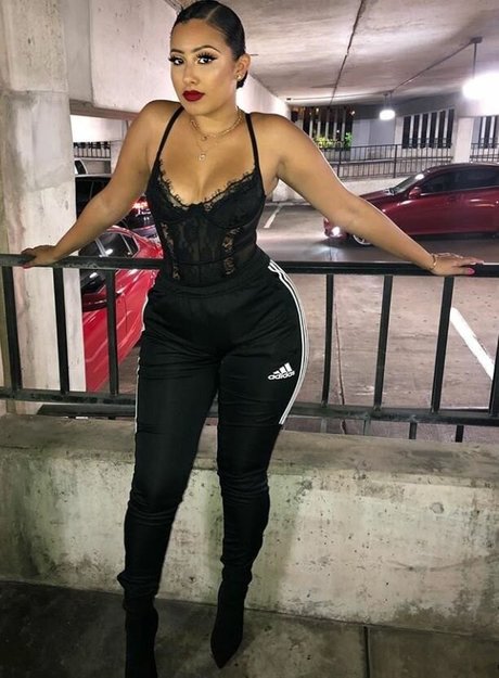 Victoriaines hd model picture