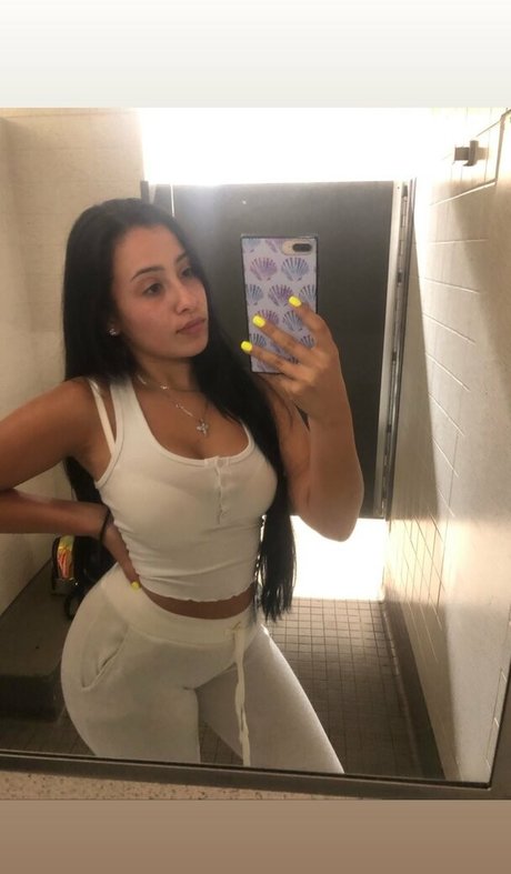 Victoriaines star nude pics