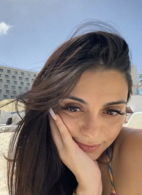 foreignmatee model pretty image