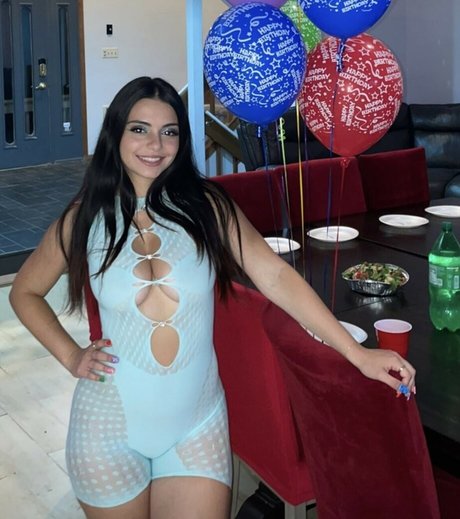 foreignmatee pretty pornstar img