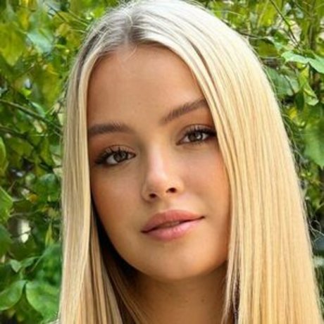 Soraya Eckes naked model galleries