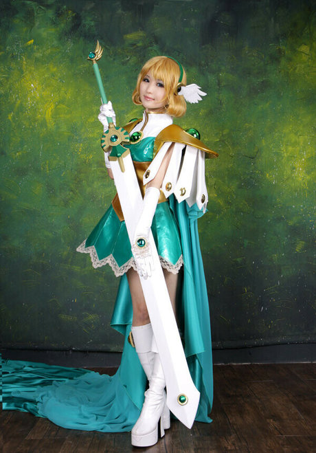 Spiral Cats Cosplay model naked pic