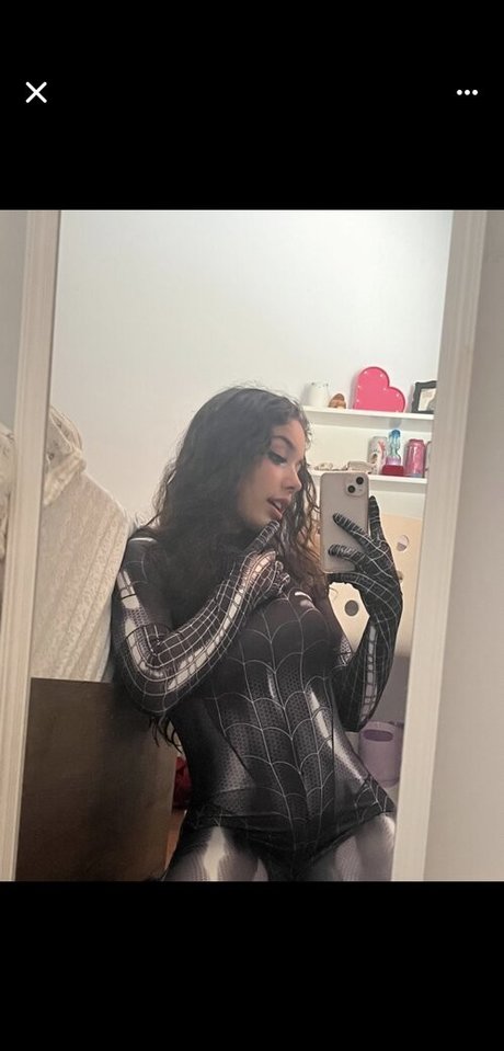 Alee babes erotic model pictures