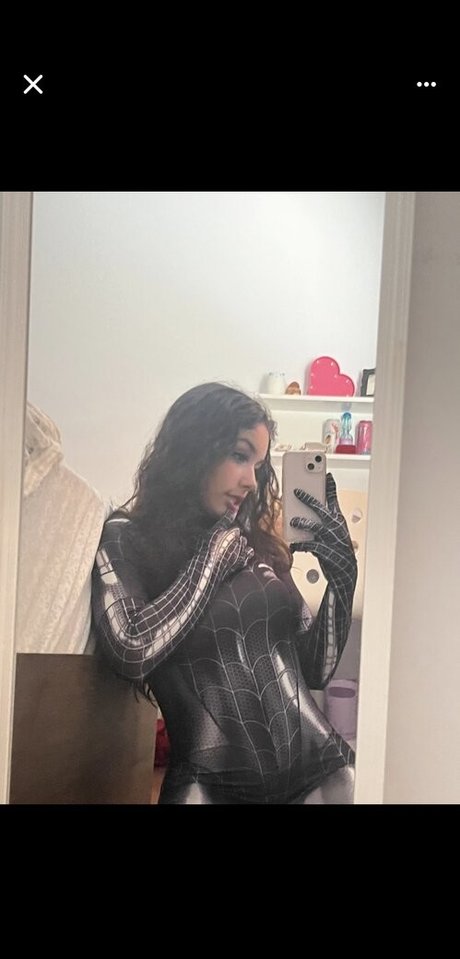 Alee babes star exclusive pictures