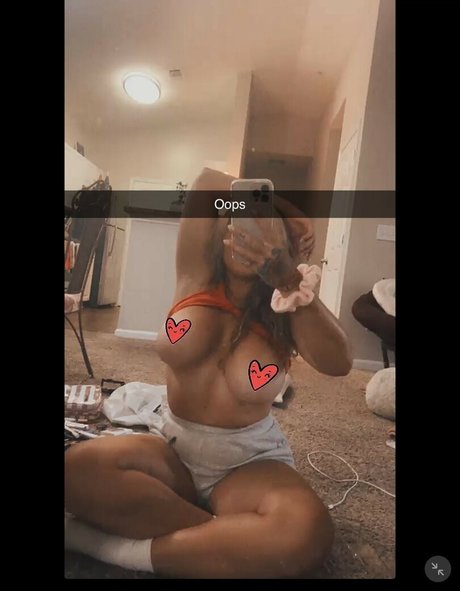 Maggielifts hd pornstar pic