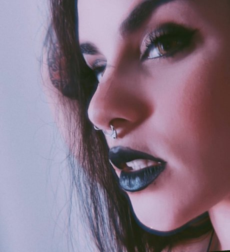 Viioletjade top star photo