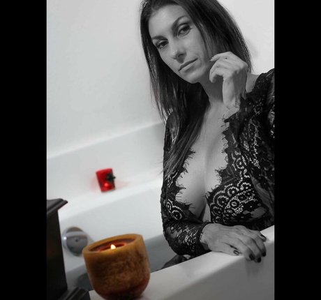 LheaAlisha nice pornstar photo