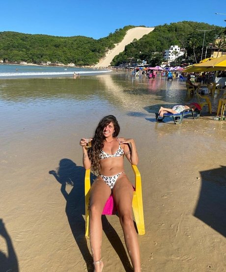 Lorena Porto art star photo