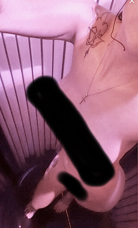 DezSomething sex actress archive