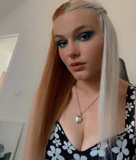 Lovergirl 1999 pornstar nice pictures