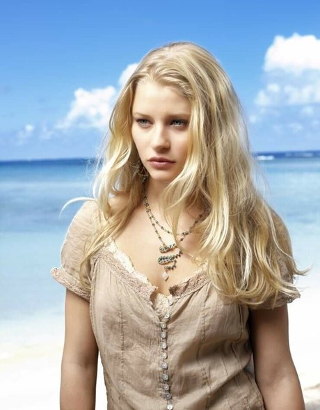 Emilie De Ravin model xxx gallery