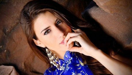 Azrael Renee beautiful actress image