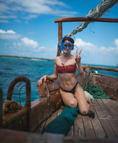 Azrael Renee pornstar nudes pics