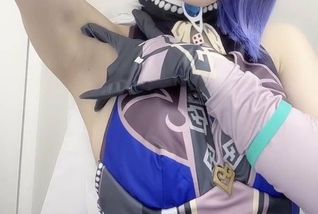 talla cos sexy actress pic