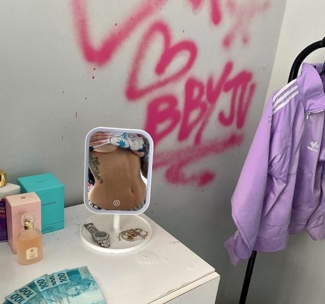 babyjusz model high quality photo