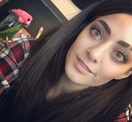 twomgovercsquared star erotic photo