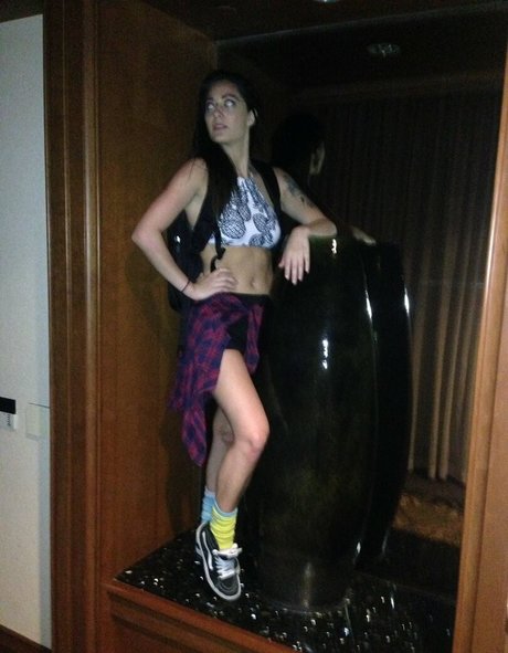 twomgovercsquared hd actress pictures