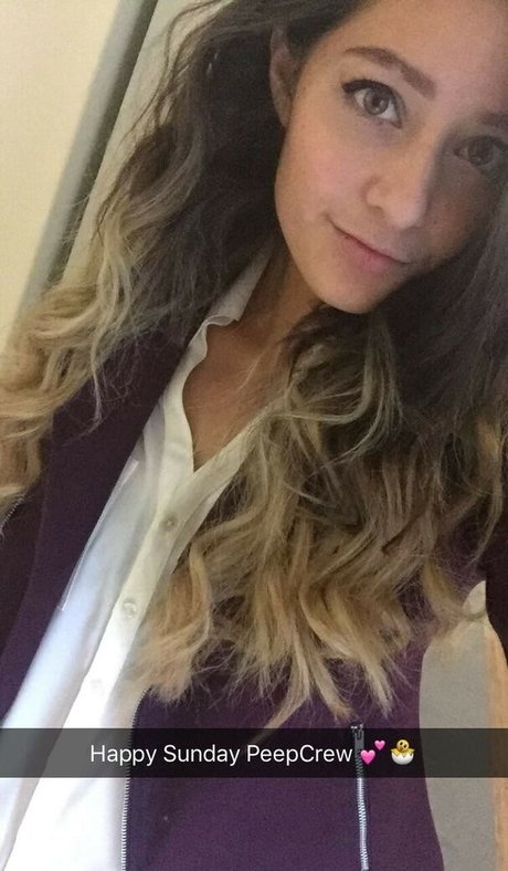 twomgovercsquared erotic actress img