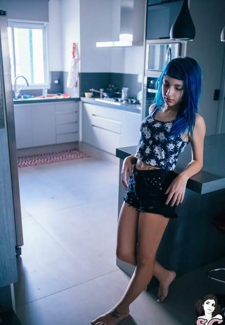 Wingsweak naked actress archive