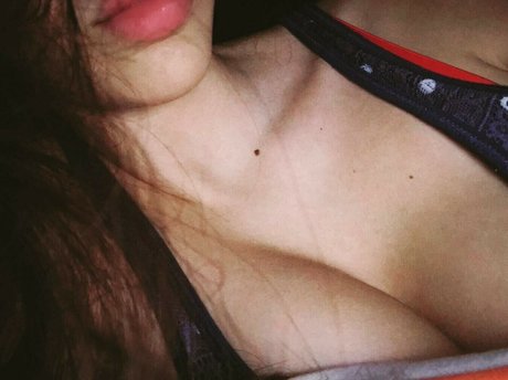 Brie Adeline hd model picture