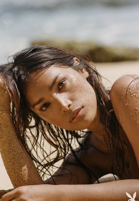 Geena Rocero model hd picture