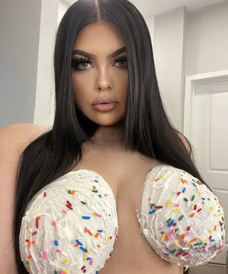 Kate Strada hd pornstar gallery