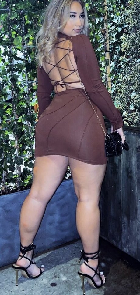 desvalenx beautiful actress picture