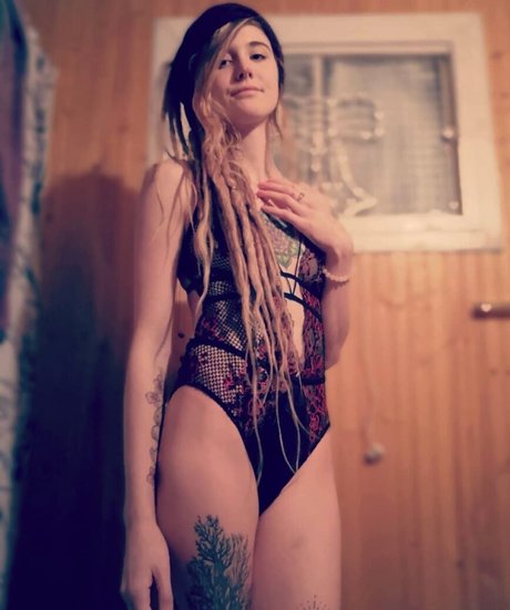 Bambiicandy pornstar sex pic